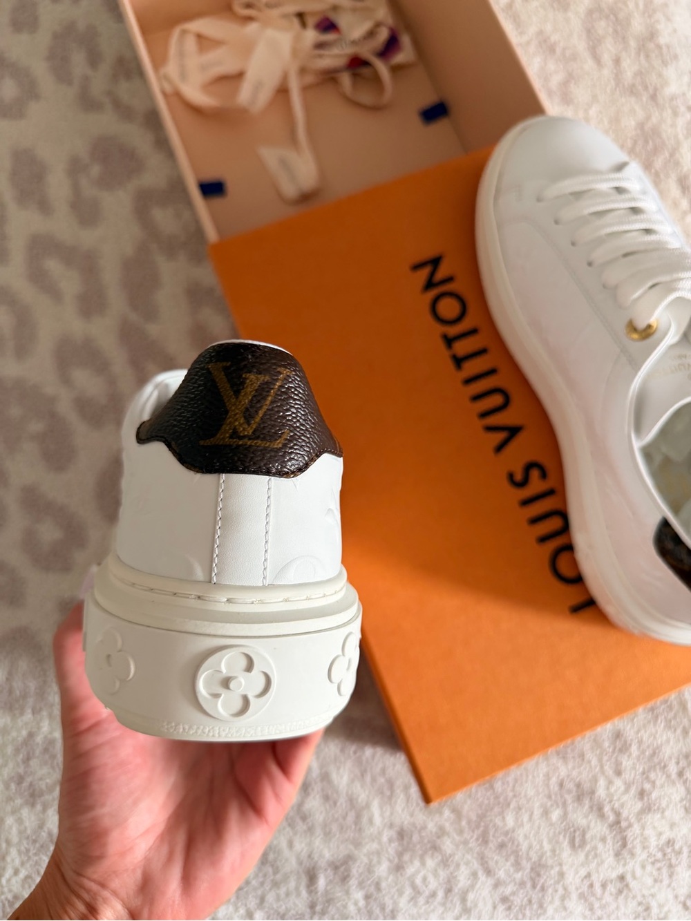 BRAND NEW Louis Vuitton White Leather Monogram Sneakers - Picture 2 of 7